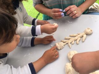 “Mãos na massa” [2025]